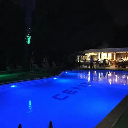 Hotel Cenk Bey 3*
