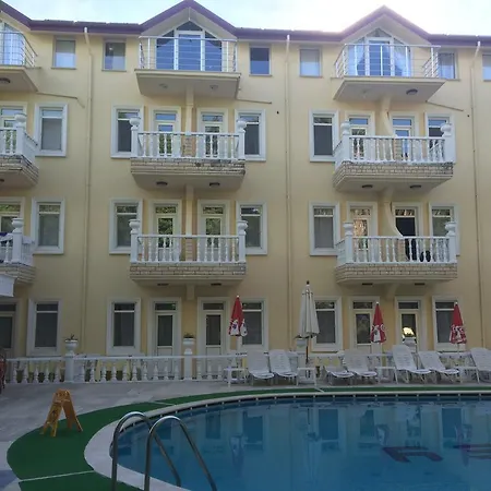 Hotel Cenk Bey 3*